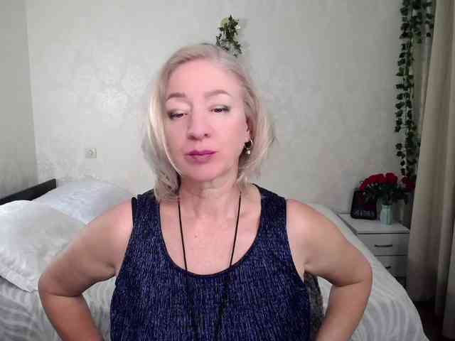 hunters-woman webcam