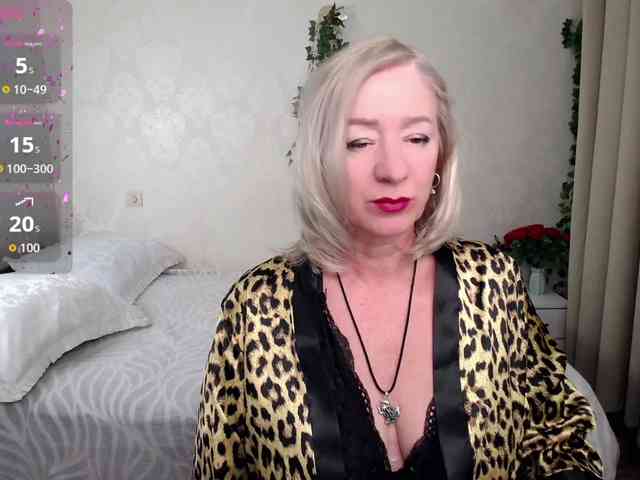 hunters-woman webcam