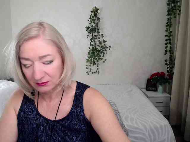 hunters-woman webcam