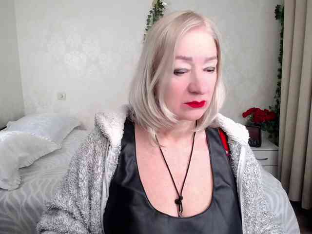 hunters-woman webcam