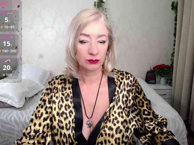 hunters-woman webcam