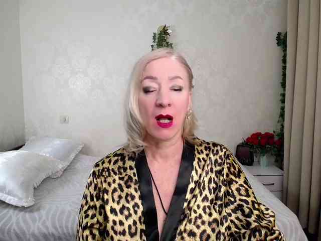 hunters-woman webcam