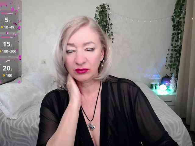 hunters-woman webcam