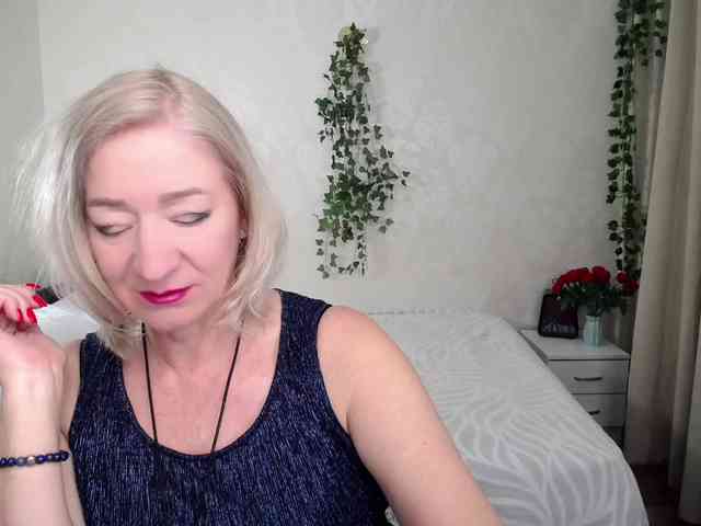 hunters-woman webcam