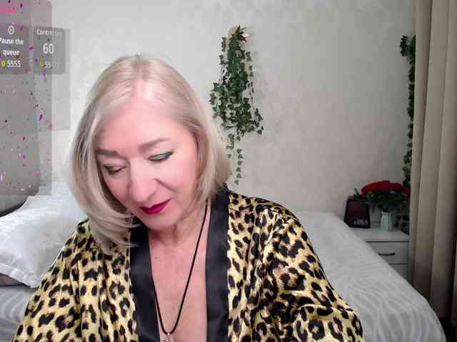 hunters-woman webcam