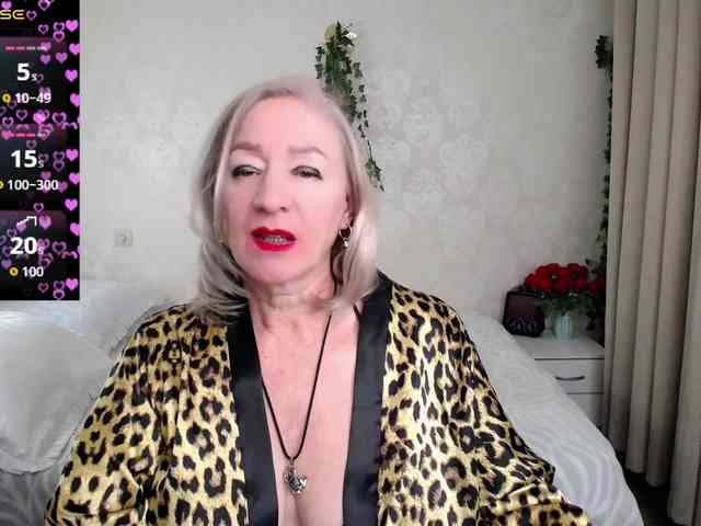 hunters-woman hunters-woman