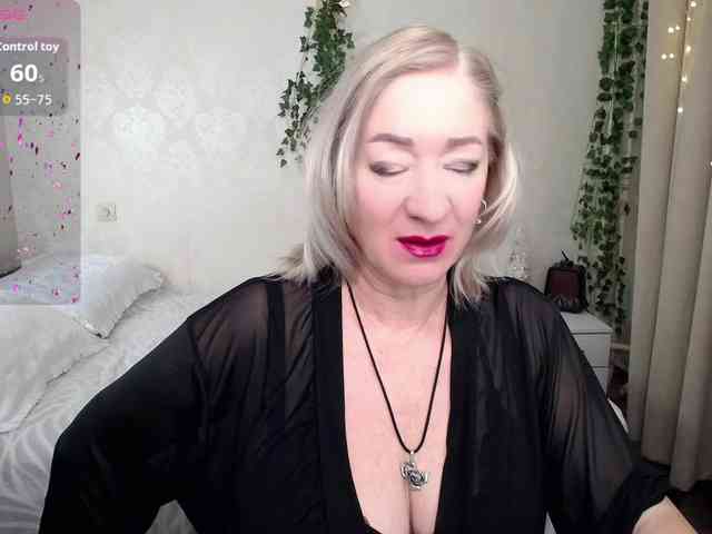 hunters-woman hunters-woman