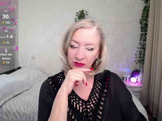 hunters-woman hunters-woman