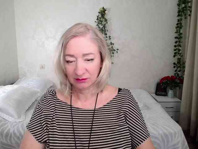 hunters-woman webcam