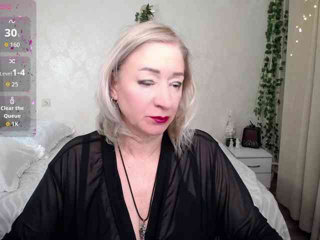 hunters-woman webcam