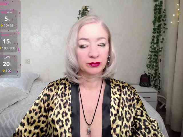 hunters-woman webcam