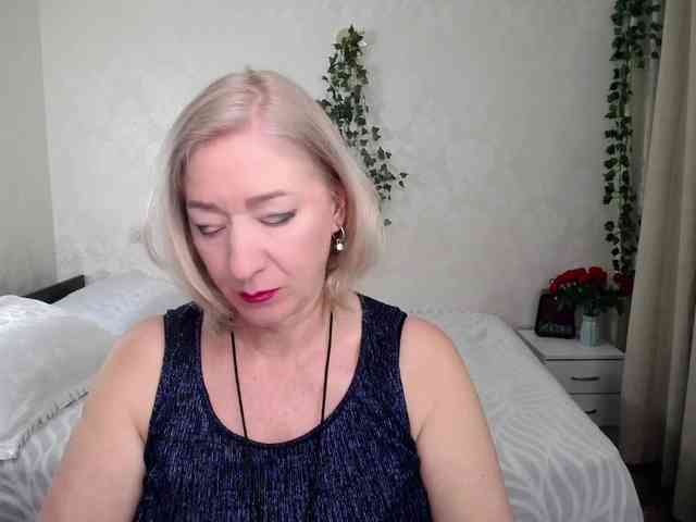 hunters-woman webcam