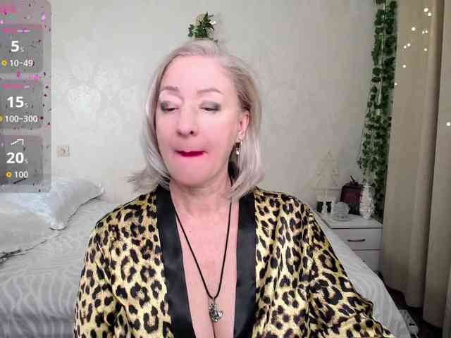 hunters-woman webcam