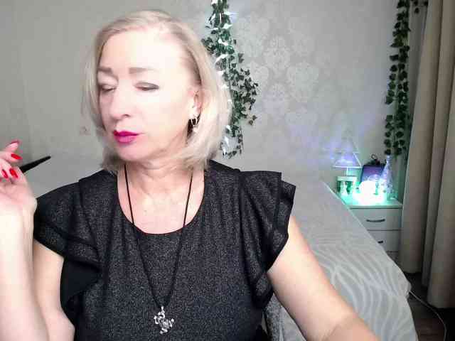 hunters-woman webcam