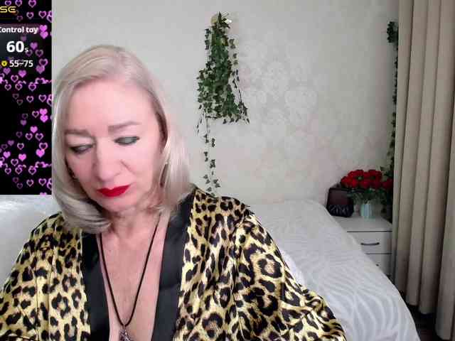 hunters-woman webcam