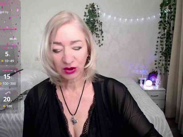 hunters-woman webcam