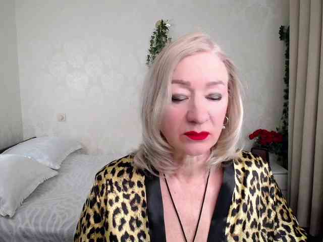 hunters-woman webcam