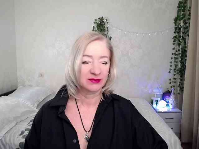 hunters-woman webcam