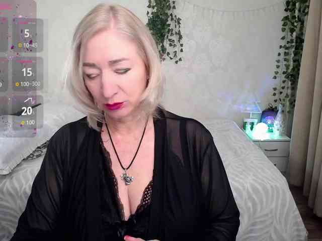 hunters-woman webcam