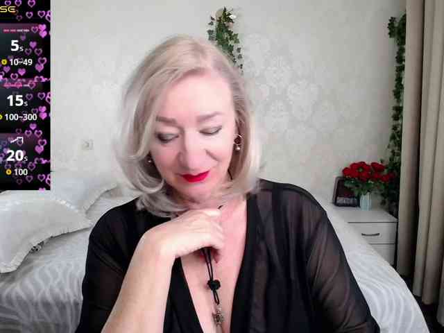 hunters-woman webcam