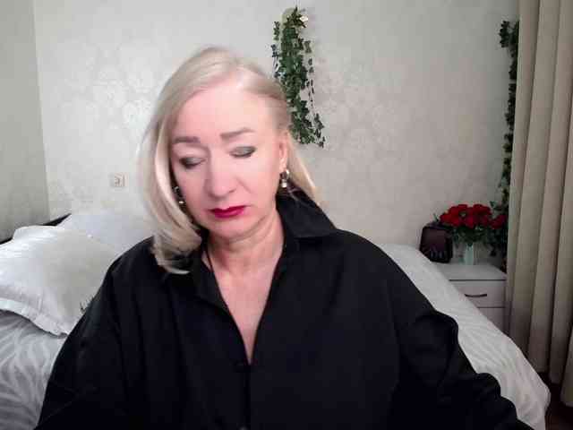 hunters-woman webcam