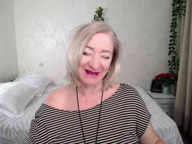 hunters-woman webcam