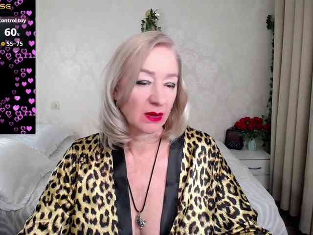 hunters-woman webcam