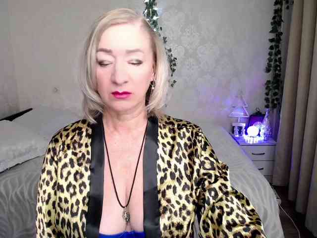 hunters-woman webcam