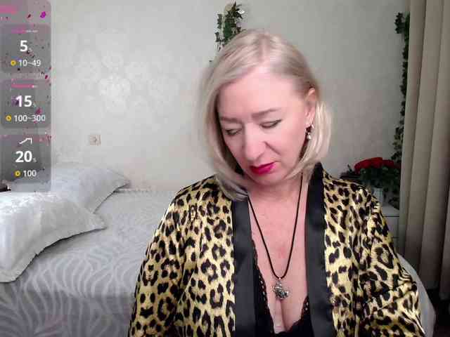 hunters-woman webcam