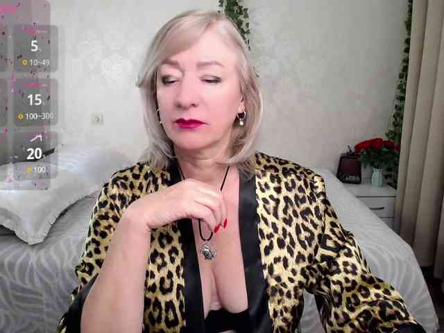 hunters-woman webcam