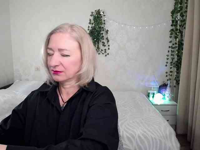 hunters-woman webcam