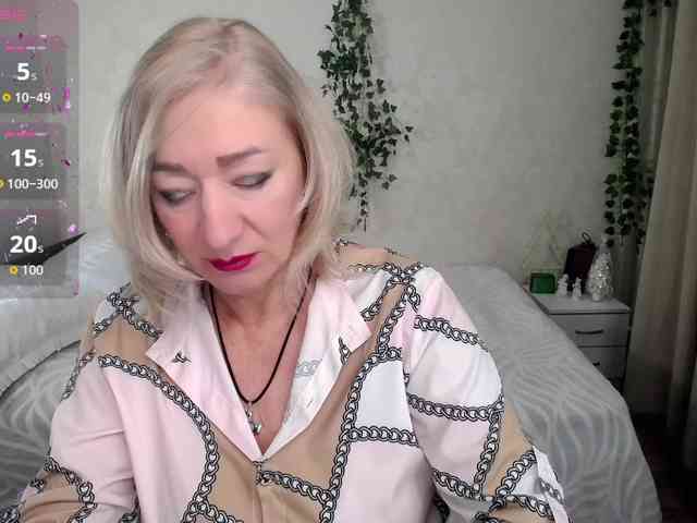 hunters-woman webcam