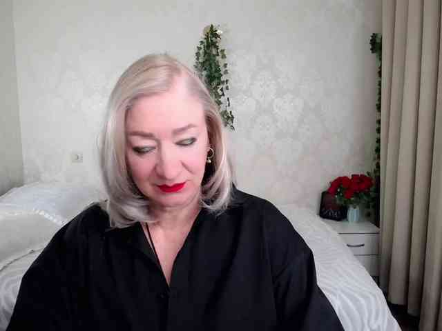 hunters-woman webcam