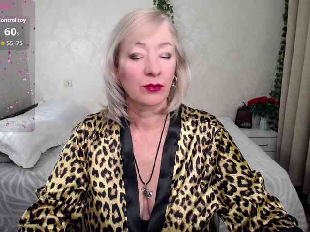 hunters-woman webcam