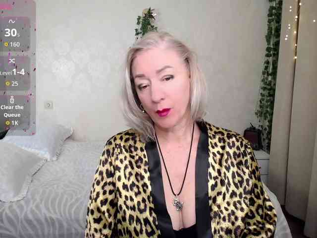 hunters-woman webcam