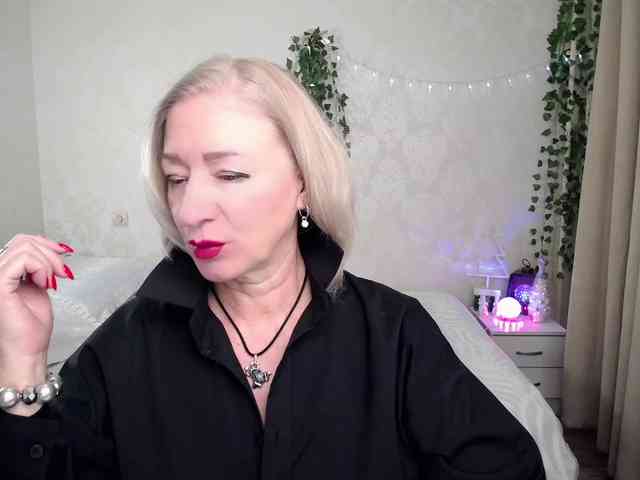 hunters-woman webcam