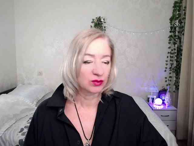 hunters-woman webcam