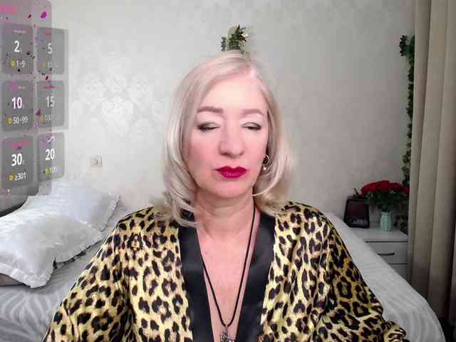 hunters-woman webcam