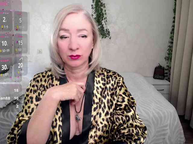 hunters-woman webcam