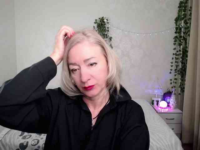 hunters-woman webcam