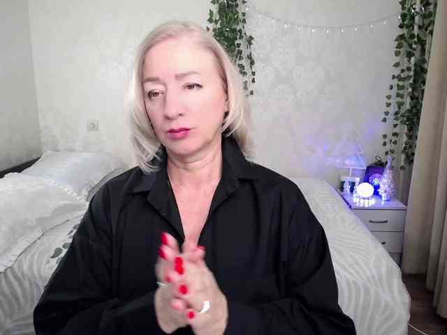 hunters-woman webcam