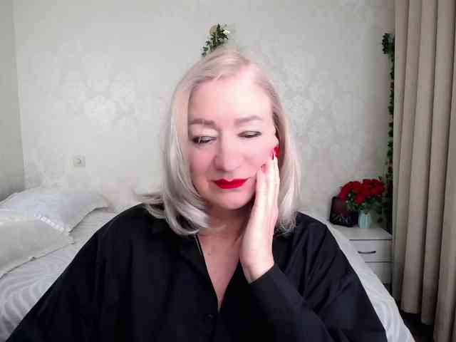 hunters-woman webcam