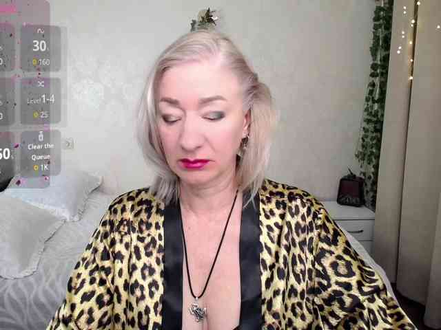 hunters-woman webcam