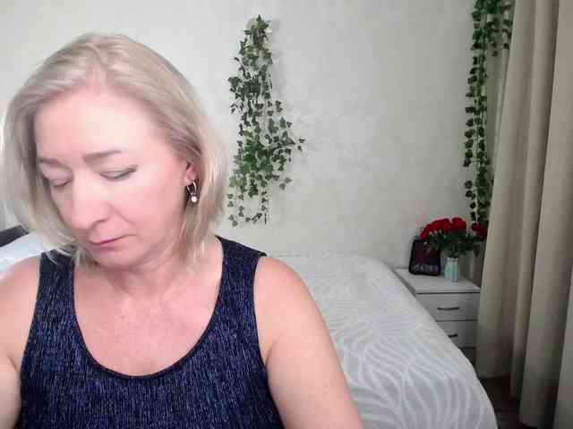 hunters-woman webcam