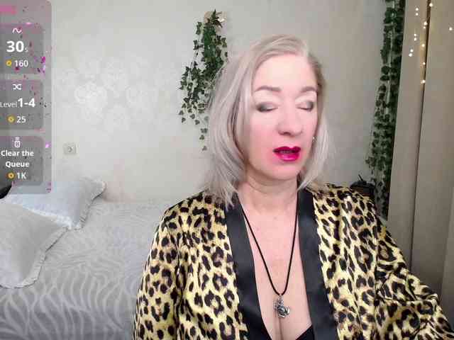 hunters-woman webcam