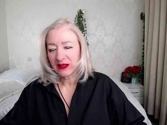 hunters-woman webcam