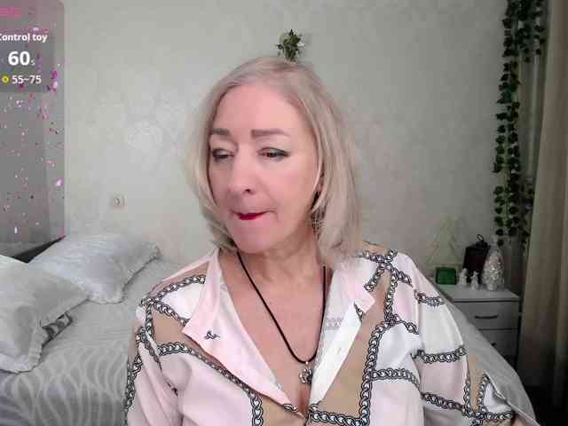 hunters-woman webcam