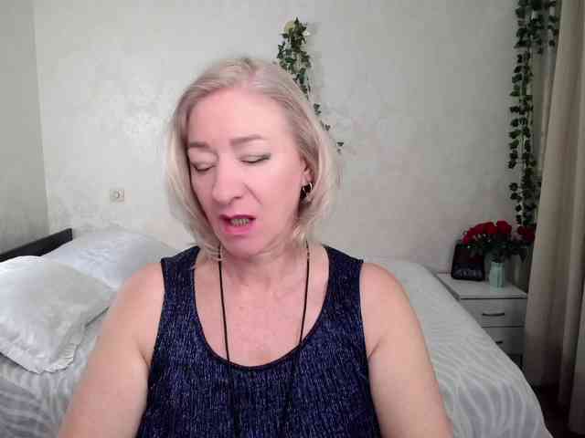 hunters-woman webcam