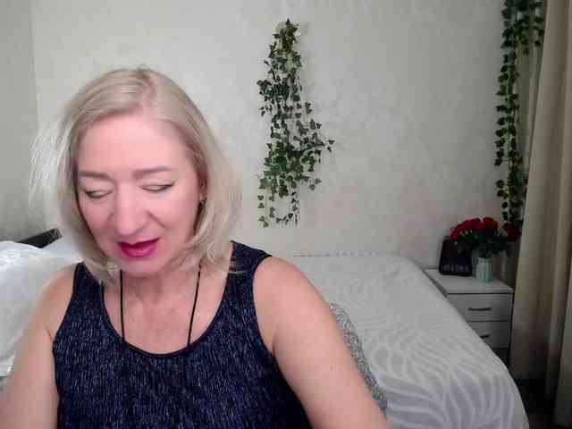 hunters-woman webcam