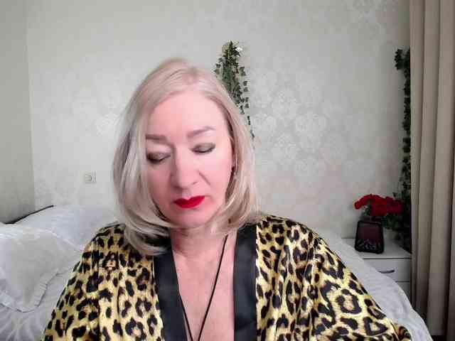 hunters-woman webcam